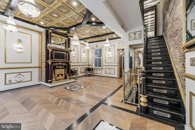 Building Photo - 810 Prince St