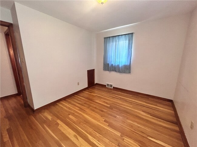 Building Photo - 3715 Beechwood Blvd