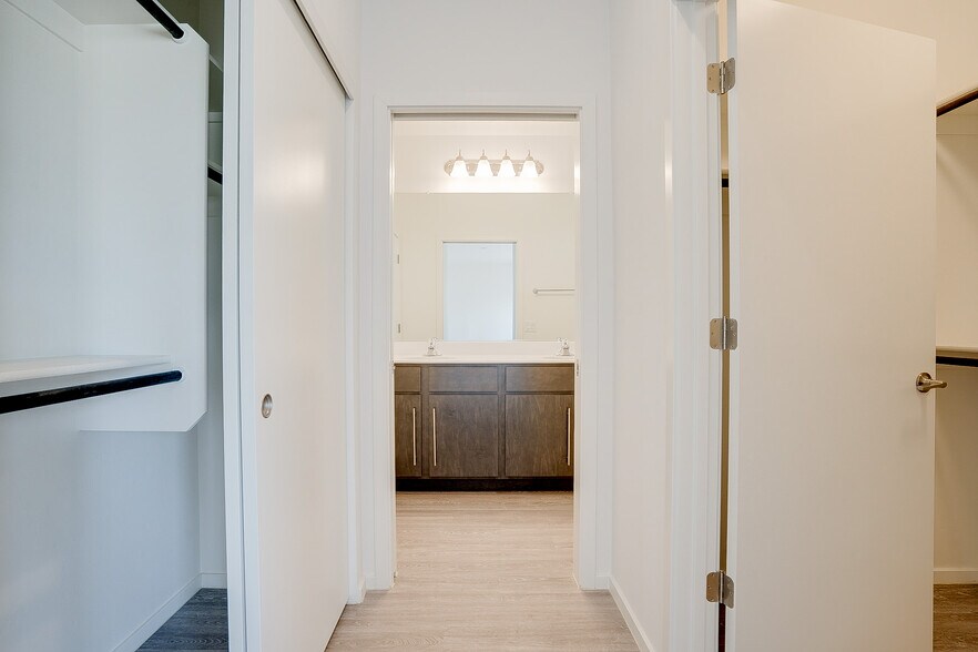 Prime Bath - 8665 E Ultra Dr