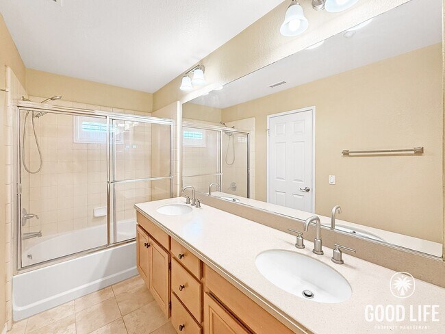 Building Photo - Great 3B/3.5BA Townhome in 4S Ranch!