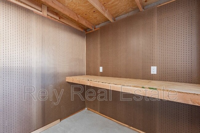 Building Photo - 8416 E Rancho Vista Dr