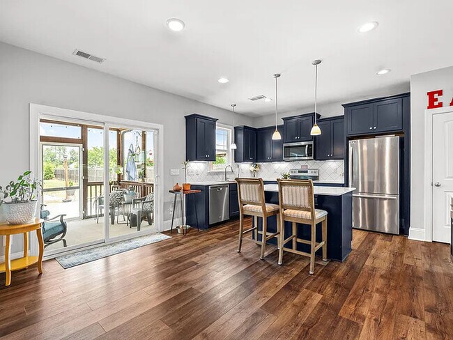 Building Photo - Lease OR Lease to Own
