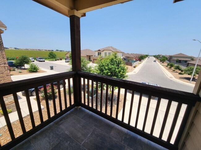 Building Photo - Large 3/2.5/2 in Creekside Crossing! Game Room + Balcony! Fridge Included / CISD