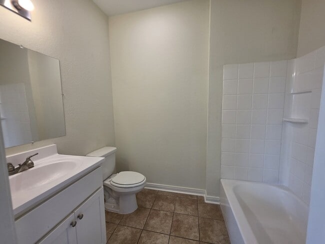 Building Photo - 4/2/2-Affordable Housing