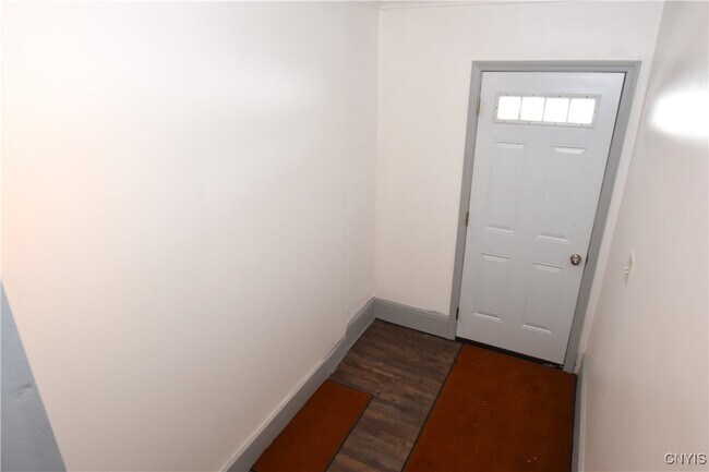 Building Photo - 137 Genesee St