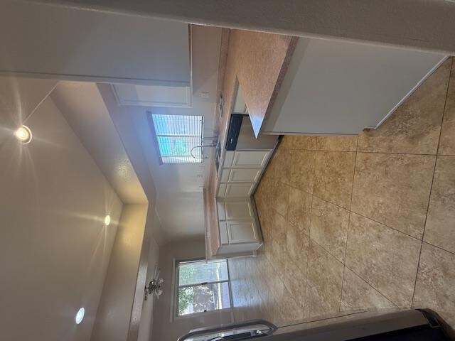 Building Photo - 1137 S Larkspur St