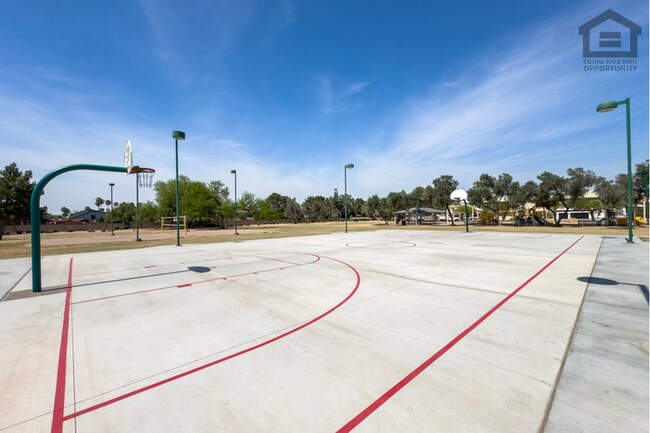 Building Photo - 1Bed/1Bath Casita at Ray Rd/Arizona Ave! Ready for Immediate Move-In!