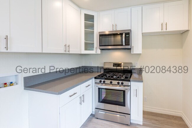Building Photo - 2213 Florida St