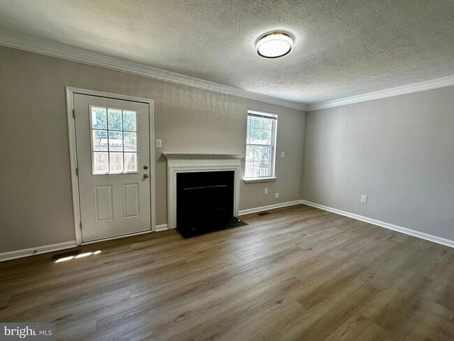 Building Photo - 404 Cabin Ct