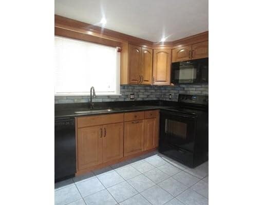 Building Photo - 109 Walnut St