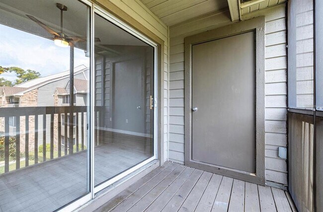 Building Photo - 2500 Winding Creek Blvd