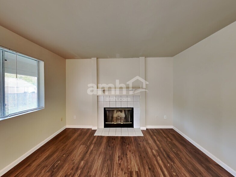 Building Photo - 21617 43rd Ave Ct E