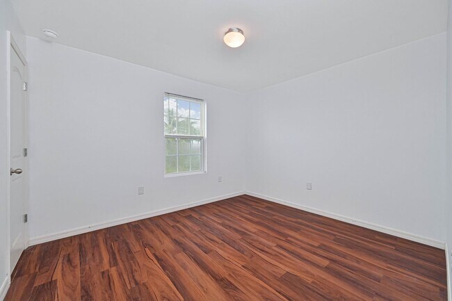 Building Photo - 3BR/2.5BA Cape Coral Home w/ 2-Car Garage & Spacious Yard – Available Now!