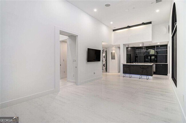 Building Photo - 199 14th St NE