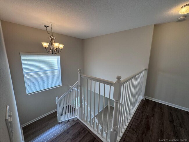 Building Photo - 11239 SW Barton Way