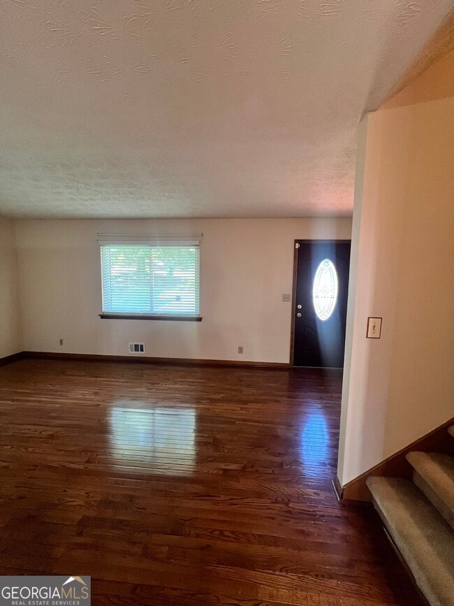 Building Photo - 2060 Kimber Trail