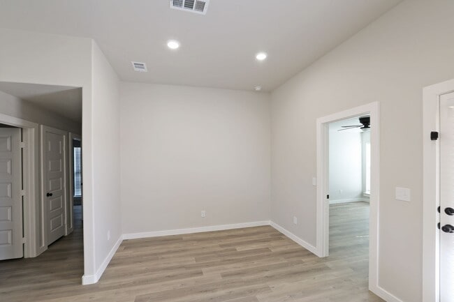 Building Photo - 9901 Yellowhouse Ave