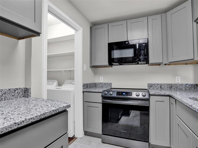 Building Photo - 1601 Marsh Ln