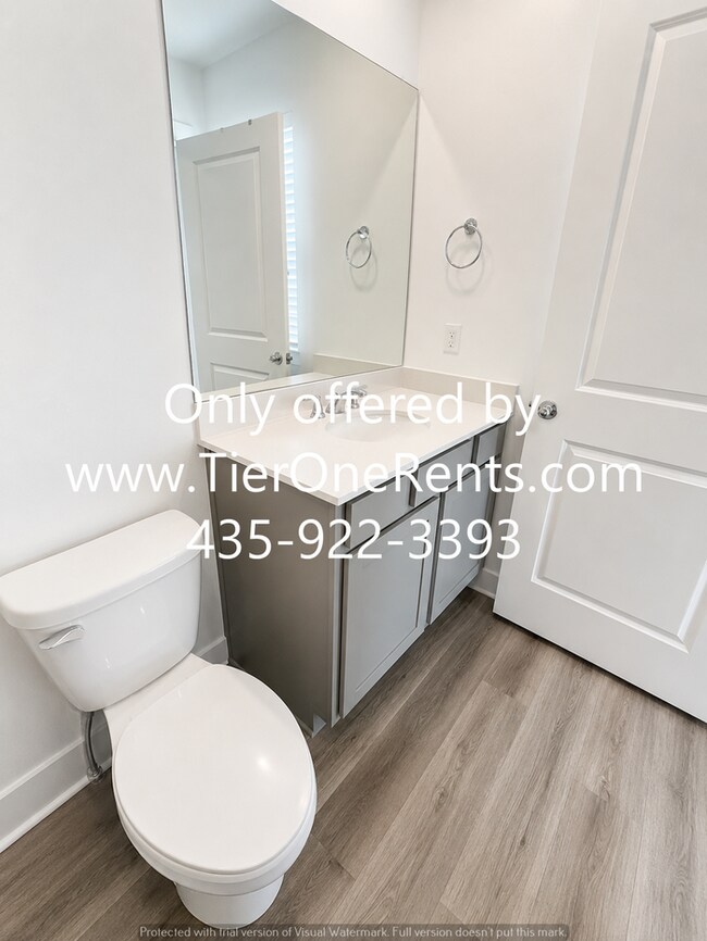 Building Photo - NO DEPOSIT option available for qualified renters!