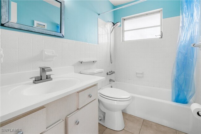 Building Photo - 27430 Village Garden Way