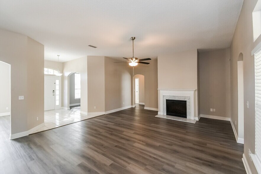 Building Photo - 9461 Maidstone Mill Dr E