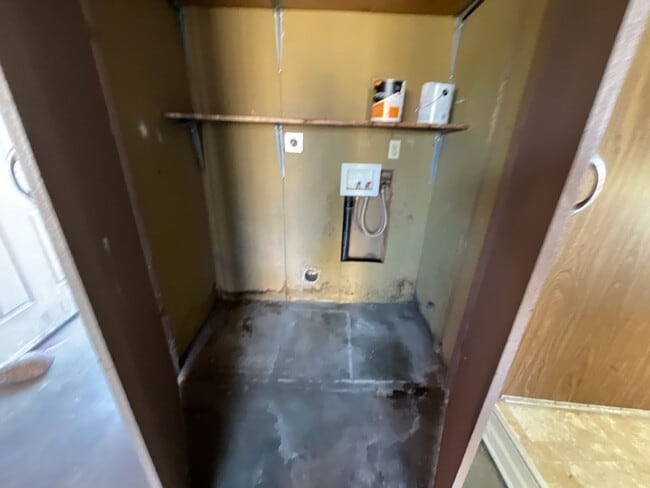 Building Photo - (OTM) 520-550 Summer [PRM: Marlene] (4)