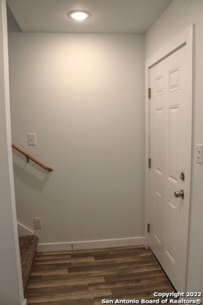 Building Photo - 1654-SH