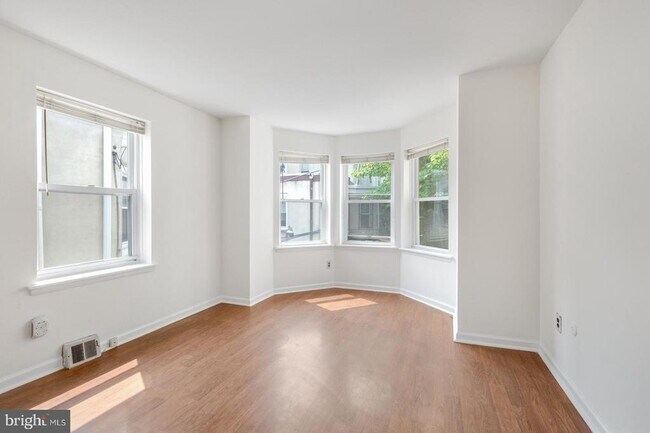 Building Photo - 3306 Haverford Ave