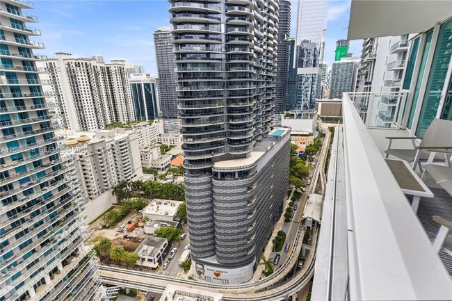 Building Photo - 1080 Brickell Ave