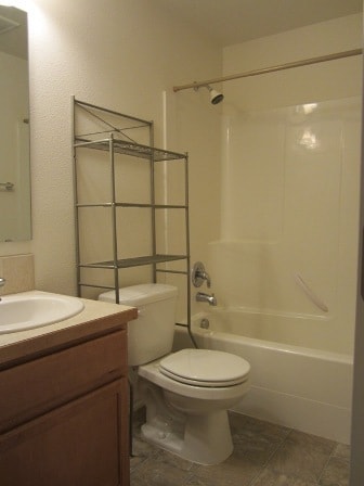 Building Photo - 5007 Spirea Dr