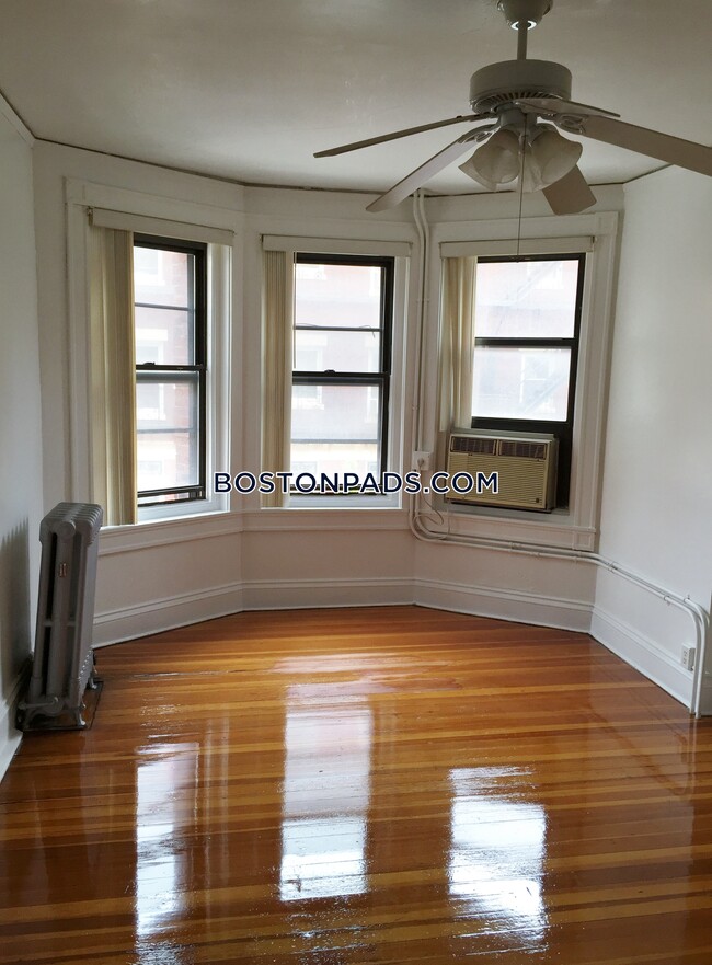 Building Photo - 91 Westland Ave