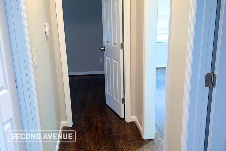 Building Photo - 101 15th Ct NW