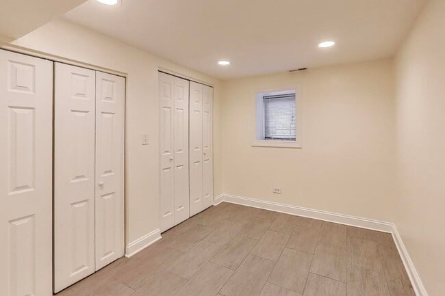 Building Photo - 3901 N Hamilton Ave