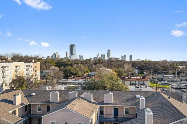 Building Photo - 2500 Longview St
