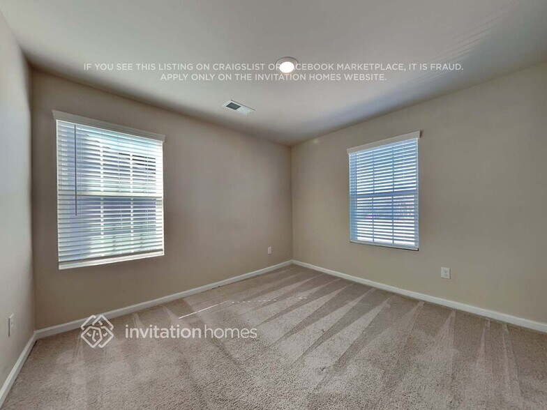 Building Photo - 1143 Woodhouse Dr