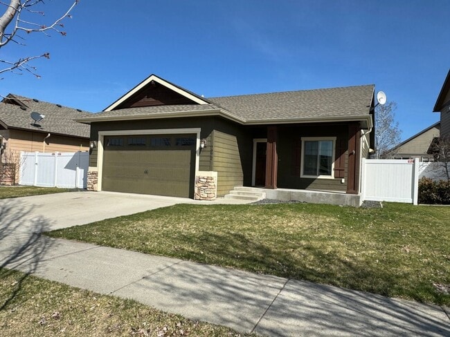 Building Photo - Beautiful home in the Landings at Waterford