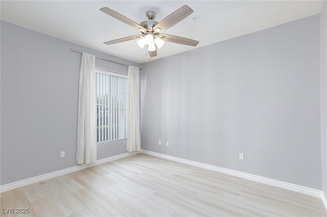 Building Photo - 7119 S Durango Dr
