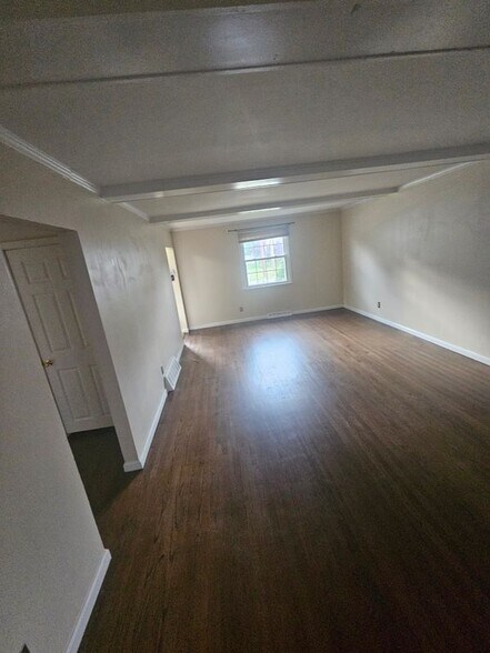 Building Photo - 206 Stevenson Ave