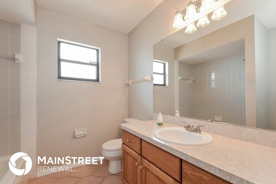 Building Photo - 5864 Pauma Ct