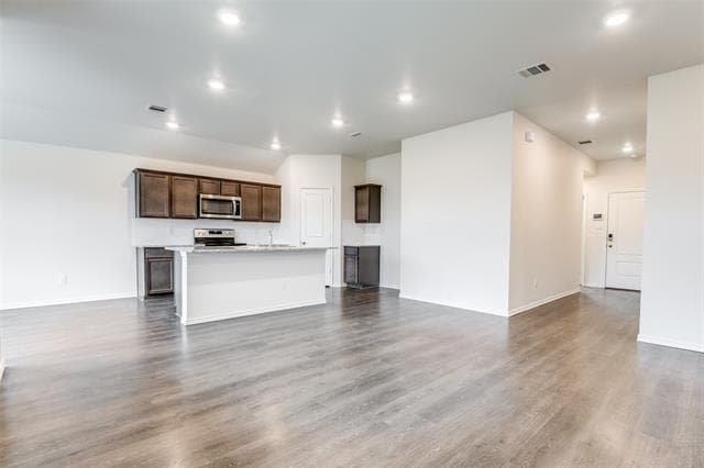 Building Photo - 1319 Lowhill Dr