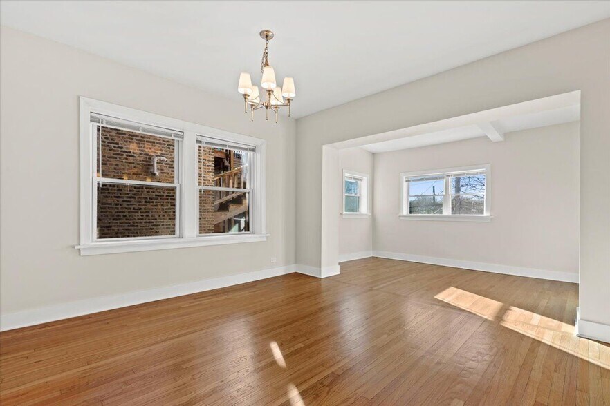 Building Photo - 4912 N Washtenaw Ave