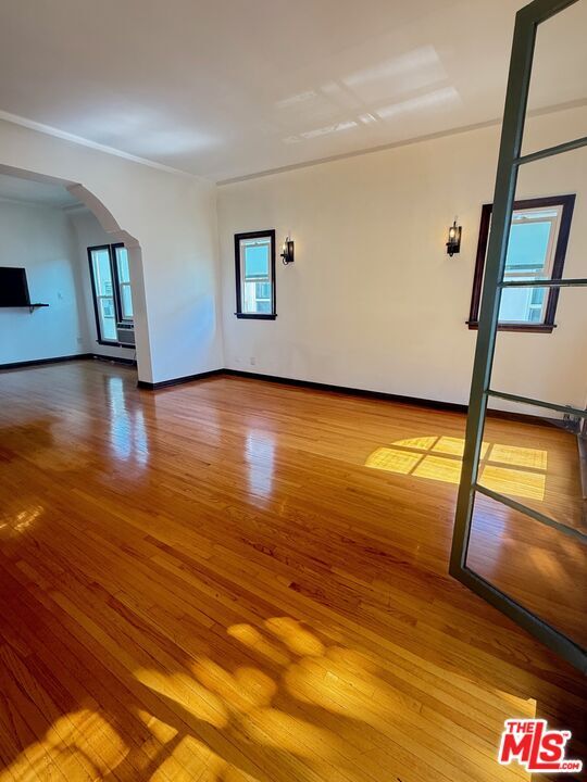 Building Photo - 444 N Curson Ave