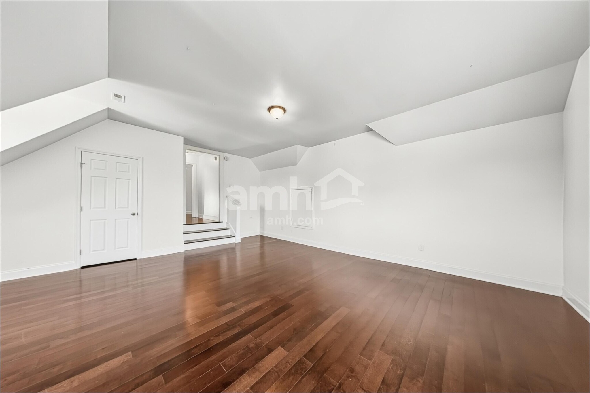 Building Photo - 3024 Silver Springs Ct