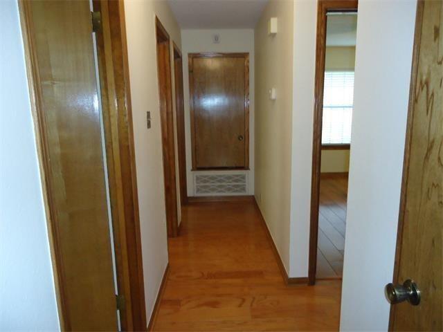 Building Photo - 9903 Grand Oak Dr