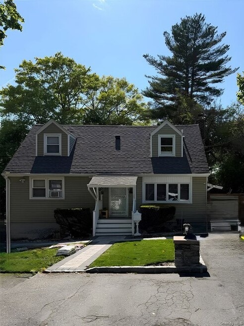 Building Photo - 13 Cedarwood Dr