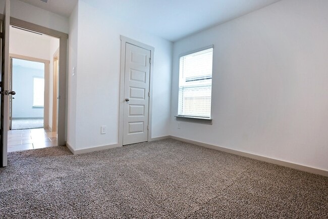 Building Photo - 5034 Pne Hvn Ln
