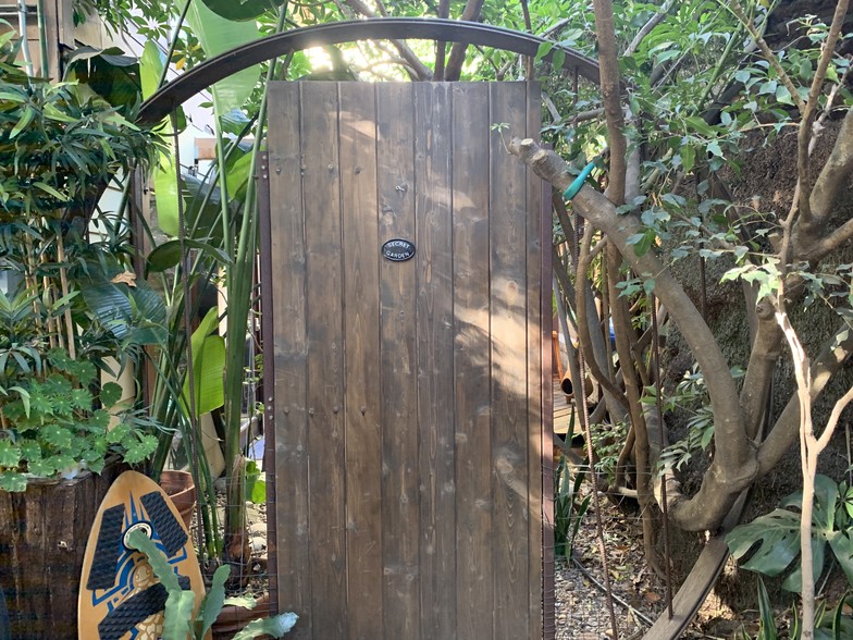 Private Entrance - 2925 Strongs Dr