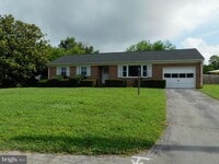 Building Photo - 14 Bel Voi Dr