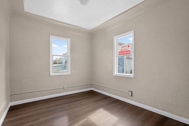 Building Photo - Charming 3BR Duplex in Los Angeles