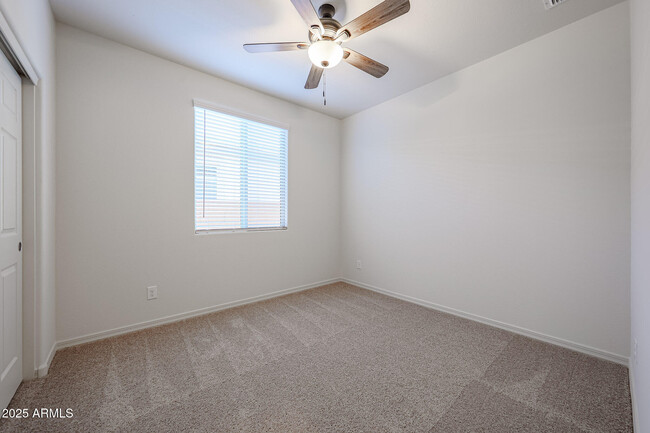 Building Photo - 25345 N 172nd Dr